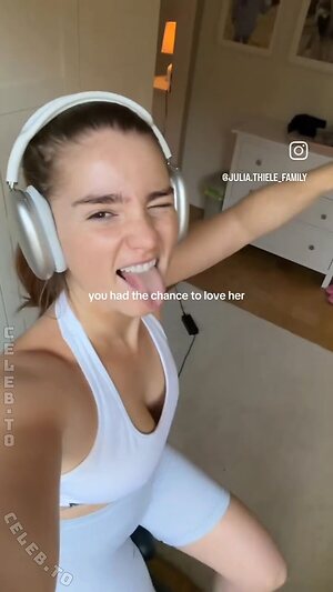 Julia Schulze Nude Leaked Photo #10