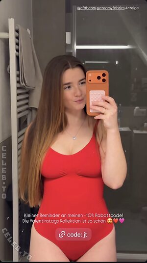 Julia Schulze Nude Leaked Photo #11