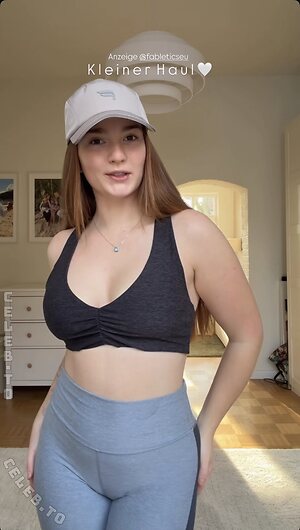 Julia Schulze Nude Leaked Photo #13