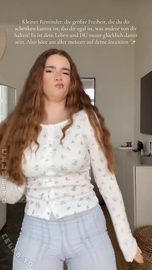 Julia Schulze Nude Leaked Photo #17