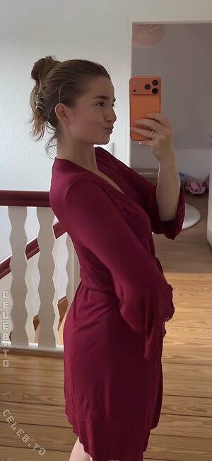 Julia Schulze photo