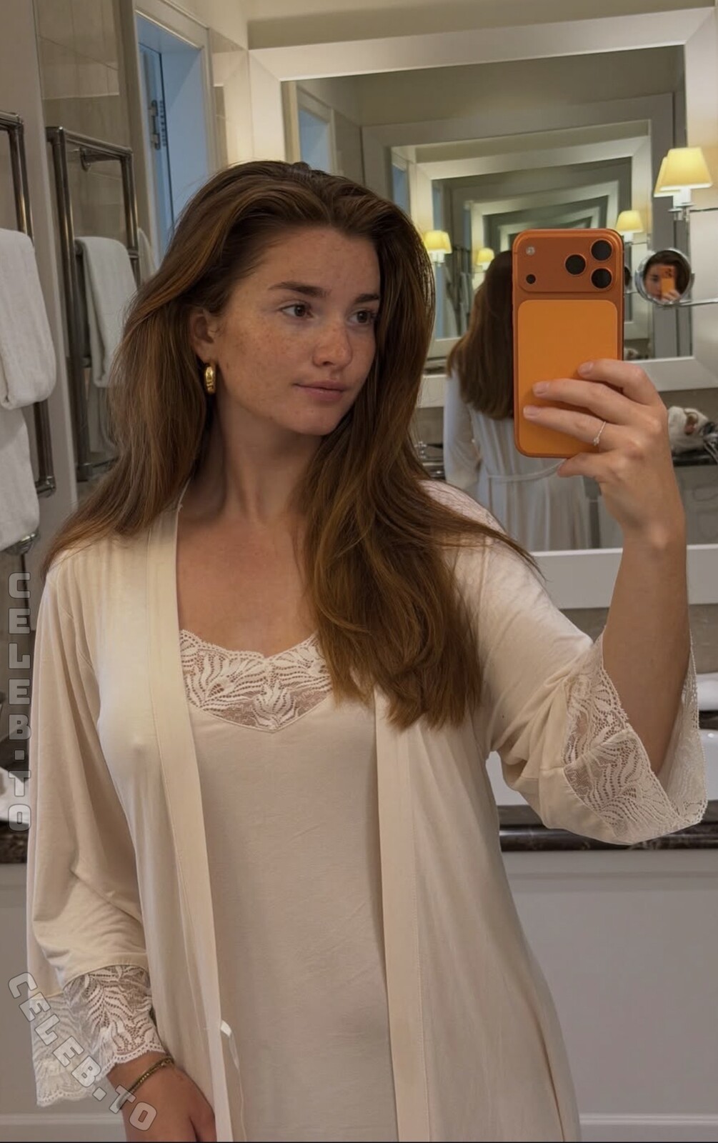 Julia Schulze photo
