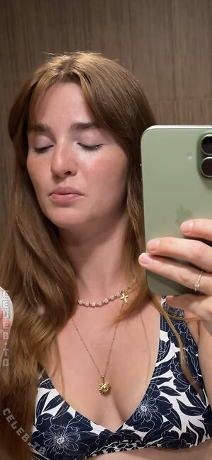 Julia Schulze photo