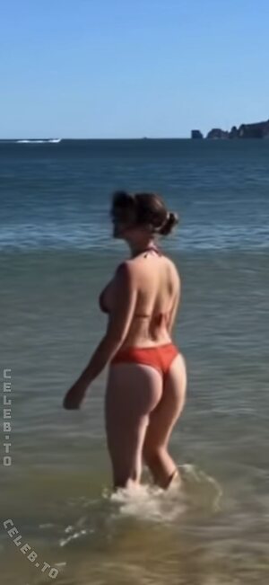 Julia Schulze photo