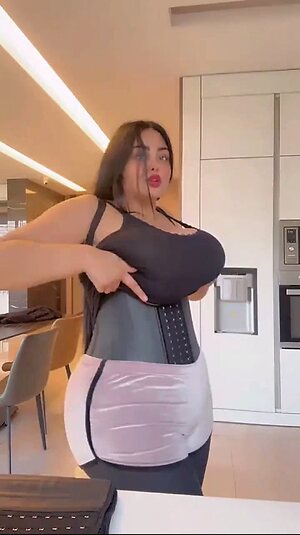 Julia wehbe Nude Leaked Photo #5