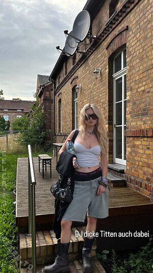 Julia Wulf Nude Leaked Photo #75