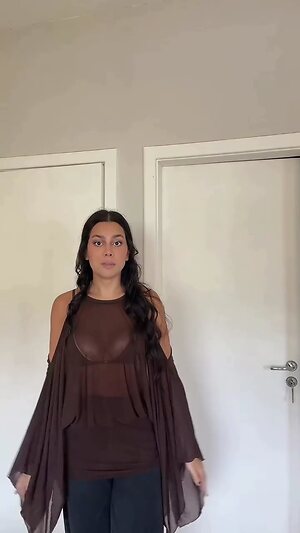 Julia_alvarengaa leaked photo #3