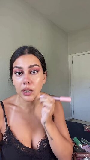 Julia_alvarengaa leaked photo #16