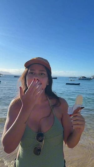 Julia_alvarengaa leaked photo #31