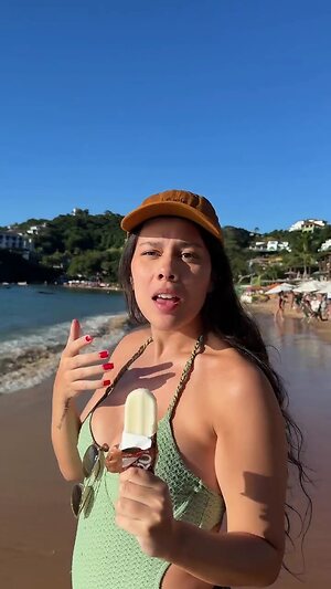 Julia_alvarengaa leaked photo #33