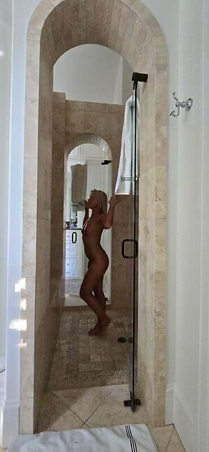 juliaandrea92 leaked photo #57