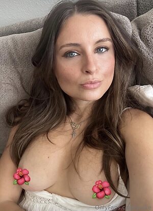 juliabracadabra leaked photo #5