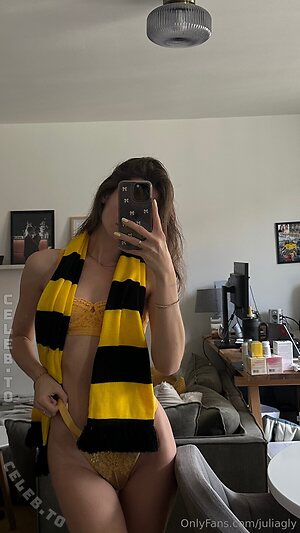 juliagly Nude Leaked Photo #15