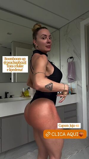 Juliana Salimeni leaked photo #26