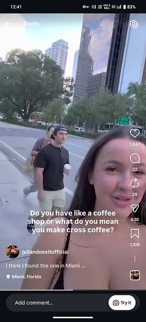 Juliandoesit_ leaked photo #10