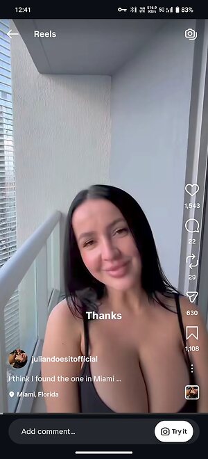 Juliandoesit_ leaked photo #11