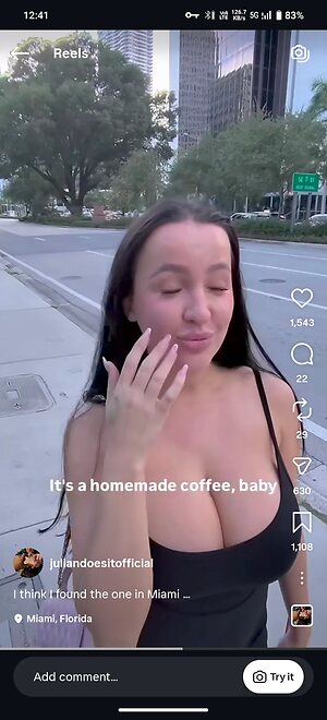 Juliandoesit_ leaked photo #13