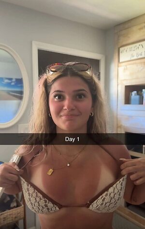 Julianna “Juju” Muscat leaked photo #5