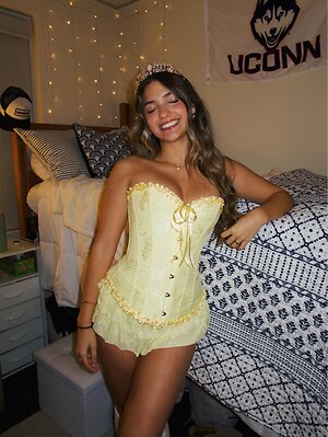 Julianna “Juju” Muscat leaked photo #9