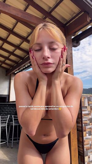 Julie Remoissenet leaked photo #7