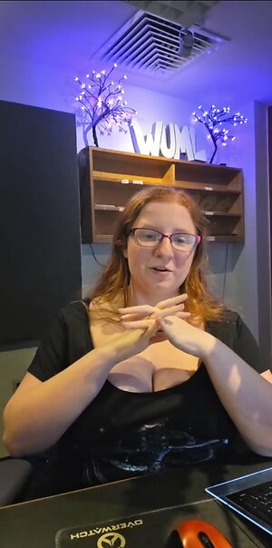 julie7sage leaked photo #15