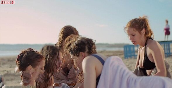 Juliette Darche leaked photo #3