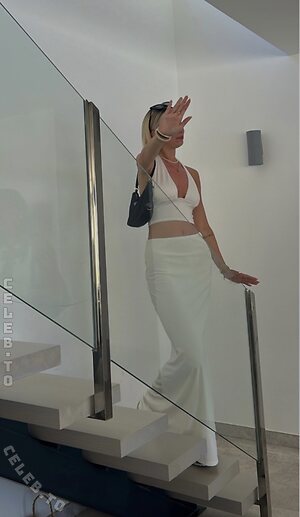 julika.rt Nude Leaked Photo #4