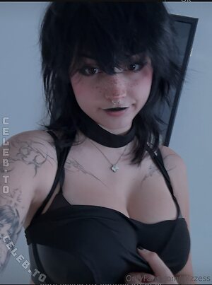 Julzzess Nude Leaked Photo #11