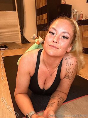 just18mel Nude Leaked Photo #18