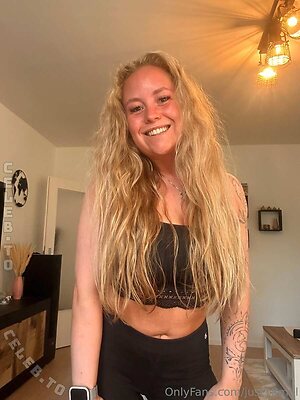 just18mel Nude Leaked Photo #37