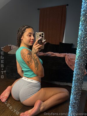 Justiinaxo Nude Leaked Photo #3