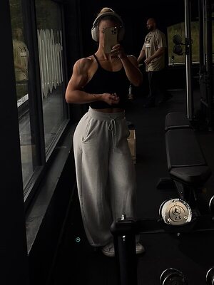 Justine leaked photo #5