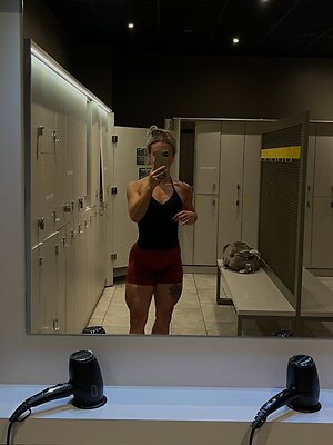 Justine leaked photo #7
