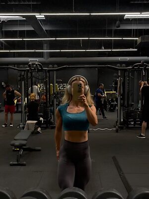 Justine leaked photo #17