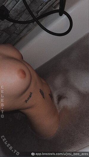 Jxsi_bee_ares Nude Leaked Photo #10
