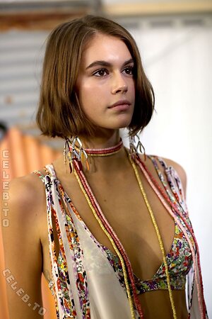 Kaia Gerber Nude Leaked Photo #17