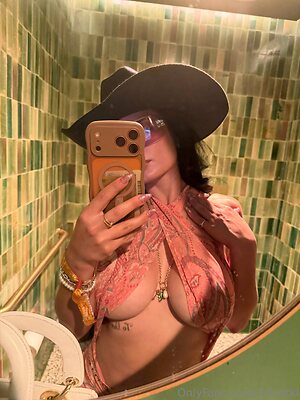 Kait Lujano leaked photo #6