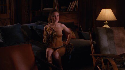 Kaitlin Doubleday leaked photo #7