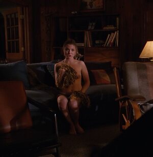 Kaitlin Doubleday leaked photo #9