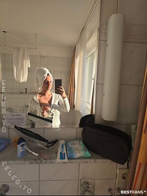 Kaity Sun leaked photo #65