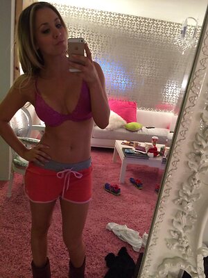 Kaley Cuoco leaked photo #261