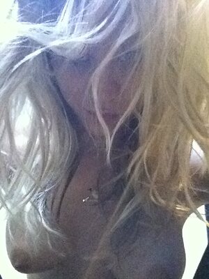 Kaley Cuoco leaked photo #263
