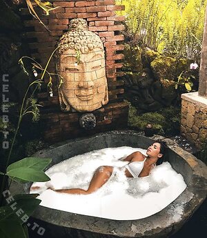 Kamelia Willich Nude Leaked Photo #9