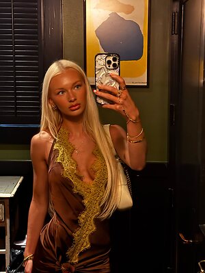 Kami Fotta leaked photo #10