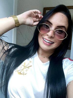 KAMILLA FARIA leaked photo #25