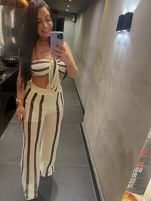 KAMILLA FARIA leaked photo #29
