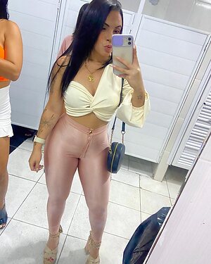 KAMILLA FARIA leaked photo #82