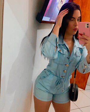 KAMILLA FARIA leaked photo #86