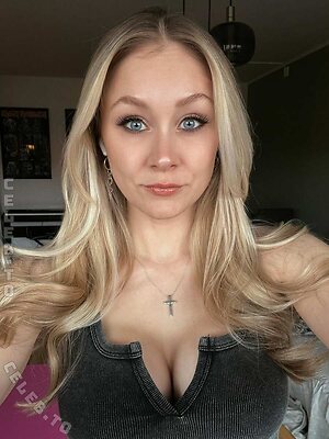 Kandyland Nude Leaked Photo #2