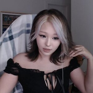 Kang Hee Yoon